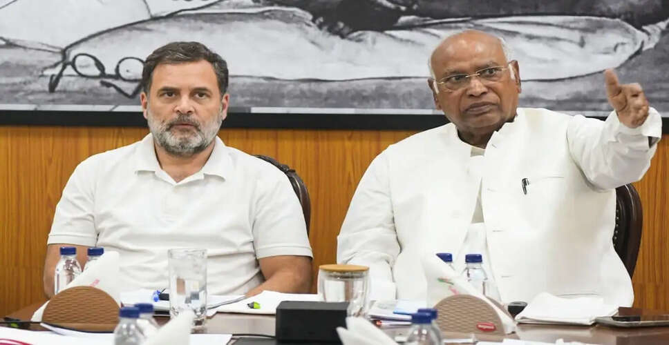 Rahul Gandhi Meets Congress President to Discuss Kerala Chief Minister Selection