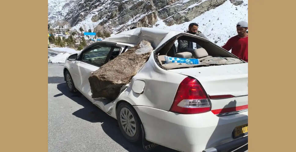 Rockfall Incident in Himachal Pradesh Highlights Travel Risks for Tourists