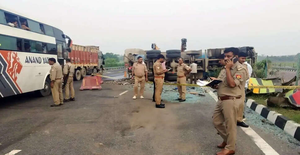 Tragic Road Accident on Mumbai-Vadodara Highway Claims Two Lives