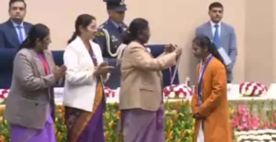 Who is Jyotsna Sabar? Odisha's Rising Star in Weightlifting Honored with National Award