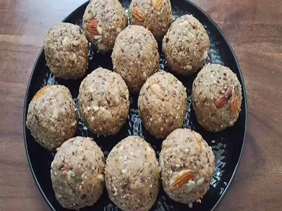 Delicious Sugar-Free Oat and Nut Laddoos Recipe