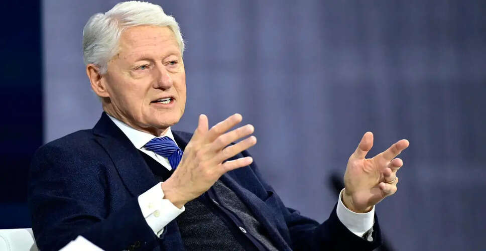 Bill Clinton's Shaking Hands Ignite Speculation About Health Concerns