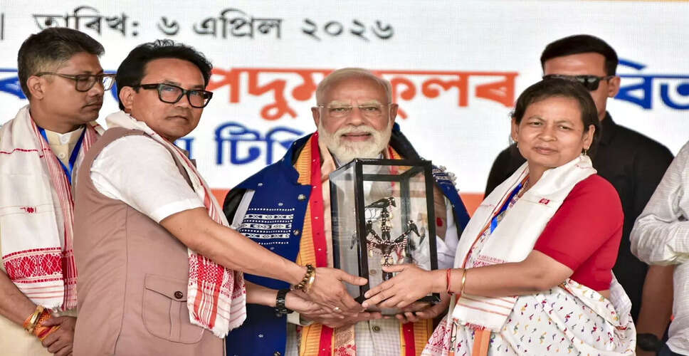 PM Modi Critiques Congress at Hojai Rally, Emphasizes Development Over Dynastic Politics