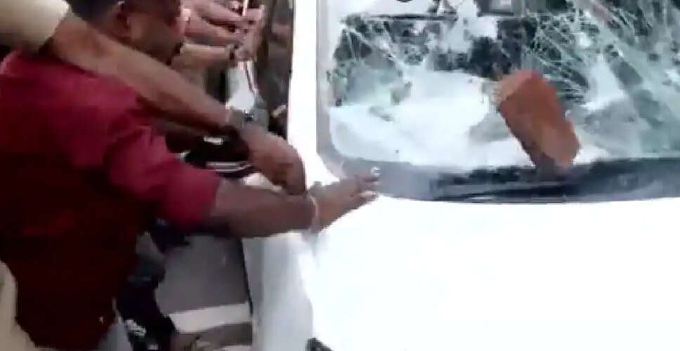 Protests Erupt in Kerala Following ED Raids Linked to Former CM Pinarayi Vijayan