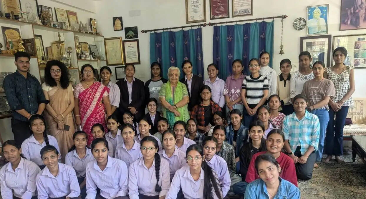 Indore Students Explore Sustainable Development Through Educational Visit