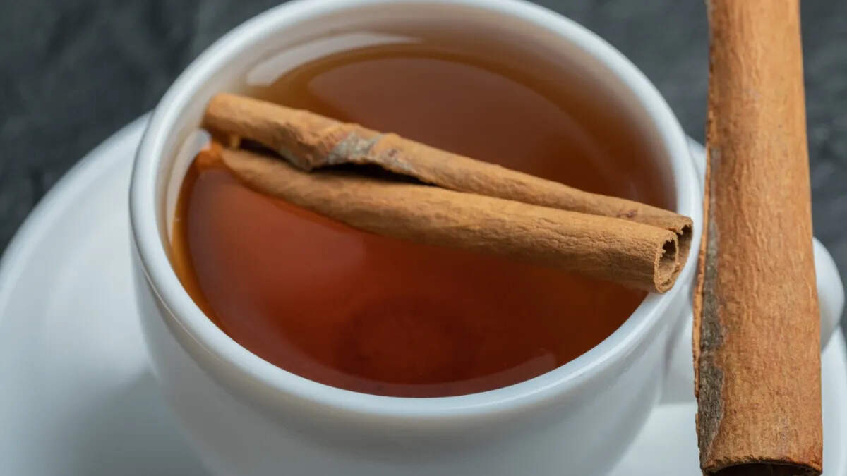 दालचीनी का पानी: सुबह की आदतें और स्वास्थ्य लाभ