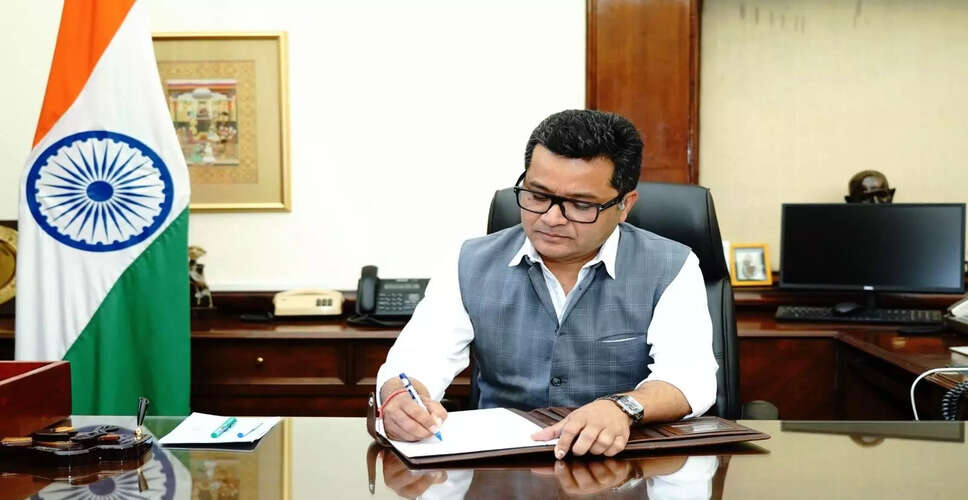 India Aims for $300 Billion Textile Industry by 2030