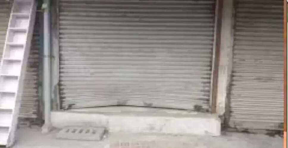 Couple Caught in Obscene Act at Juice Shop in UP