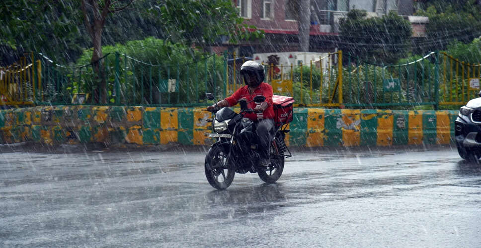 Unseasonal Rainfall Hits Delhi-NCR as Rare Western Disturbance Strikes