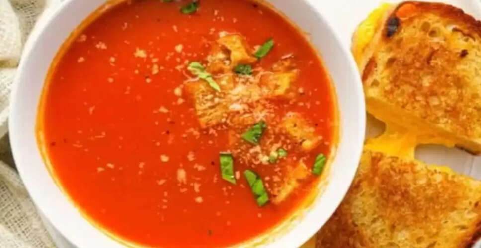 Delicious and Healthy Homemade Tomato Soup Recipe for Winter