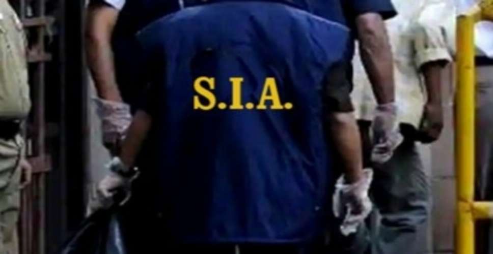 SIA raids 11 locations in Kashmir in connection with non-local’s murder (Ld)
