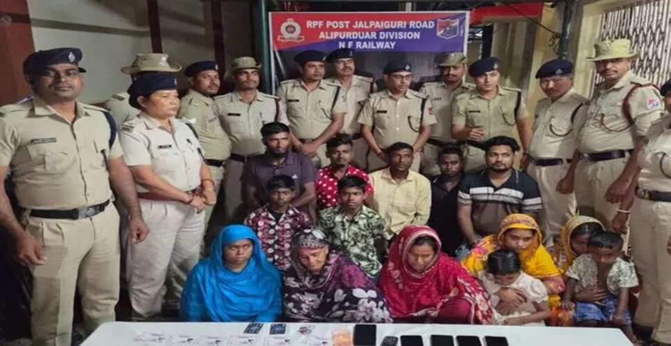 14 Bangladeshi Infiltrators Detained in West Bengal Ahead of Elections