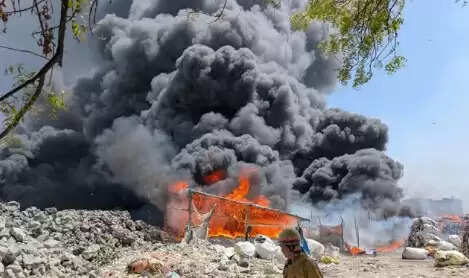 Massive Fire Engulfs Slum in Ghaziabad, Several Children Reported Missing