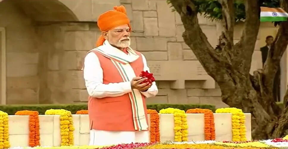 Prime Minister Modi Commemorates Independence Day at Rajghat