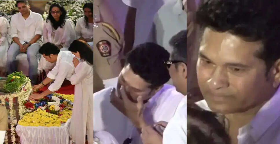 Tributes Pour In for Asha Bhosle as Sachin Tendulkar Mourns Her Passing