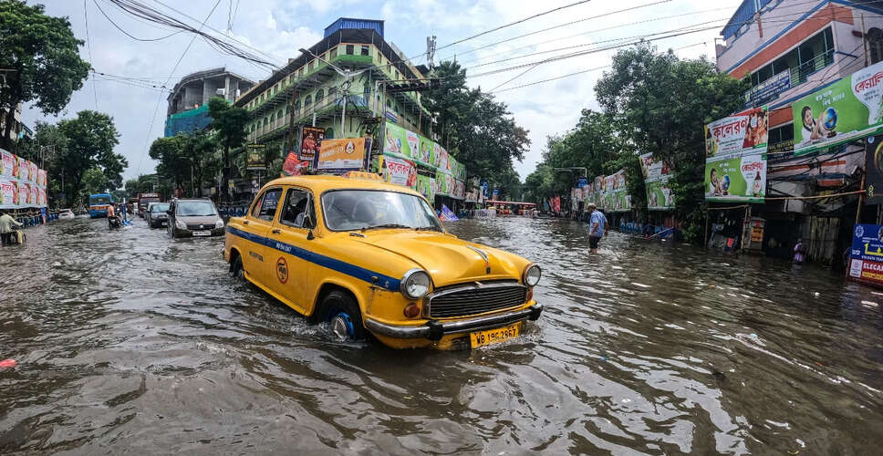 Kolkata Faces Severe Flooding Amidst Heavy Rainfall Ahead of Durga Puja