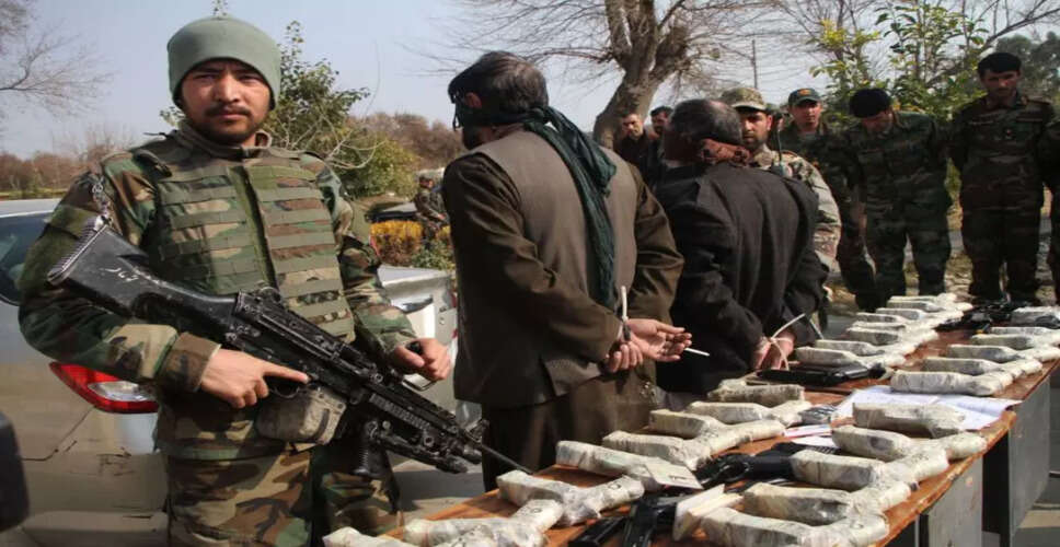Afghan Forces Seize 30 Beretta Pistols in Kandahar Operation