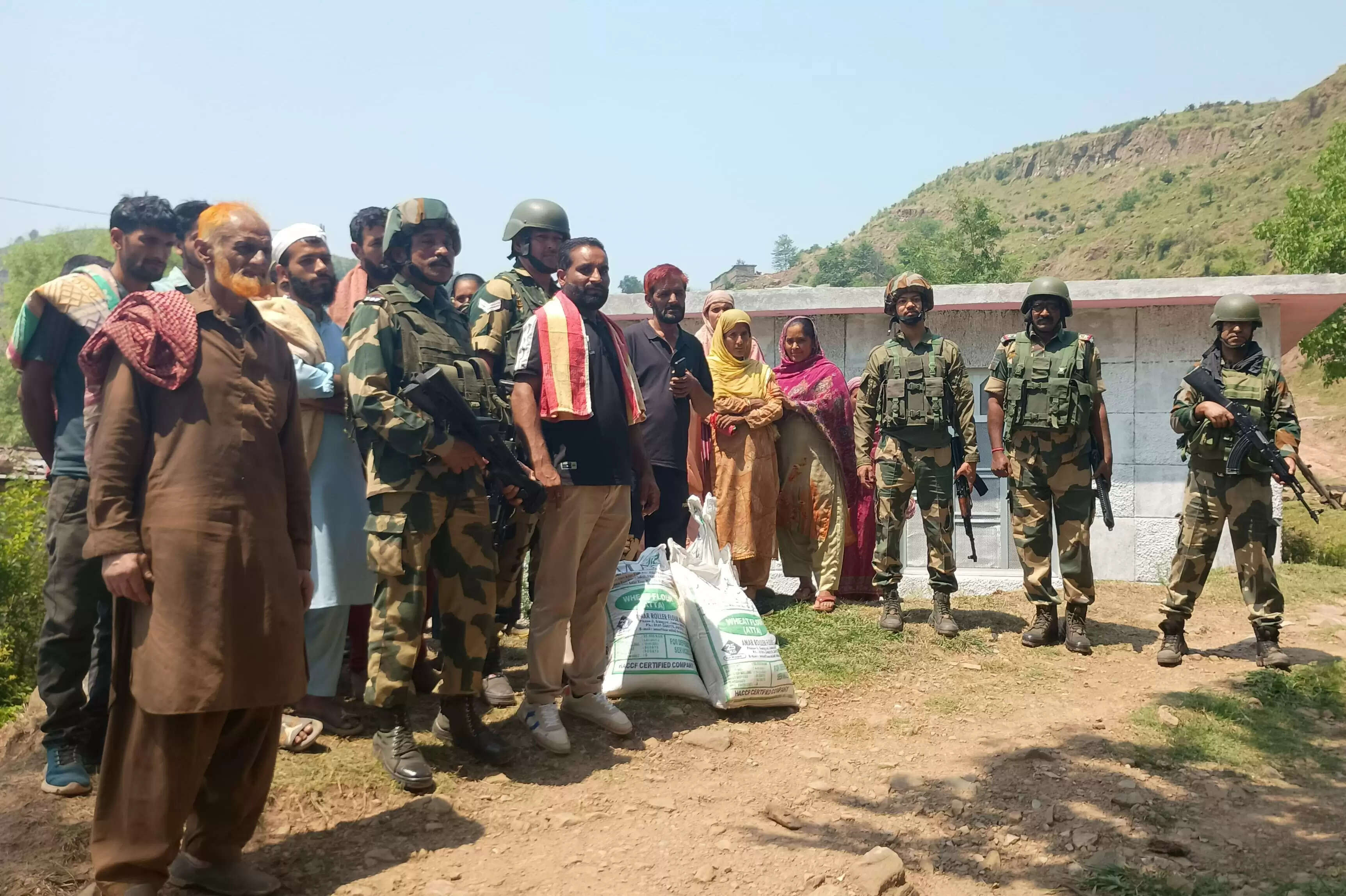 BSF Troops Extend Vital Support to Families Affected by Shelling in Rajouri