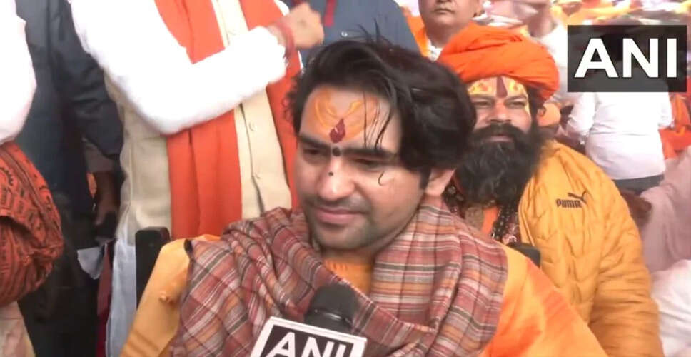 Mass Recitation of Bhagavad Gita in Kolkata Draws Over 500,000 Participants