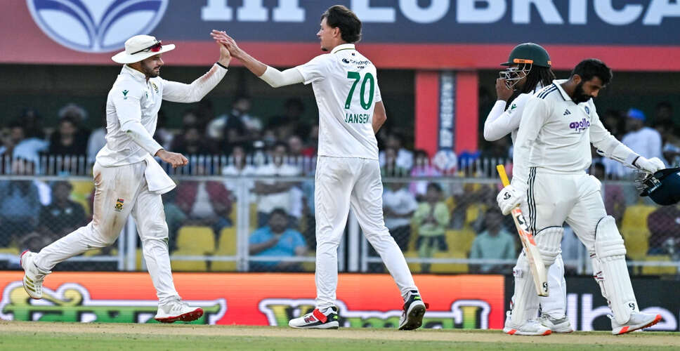 India Faces Uphill Battle Against South Africa in Second Test