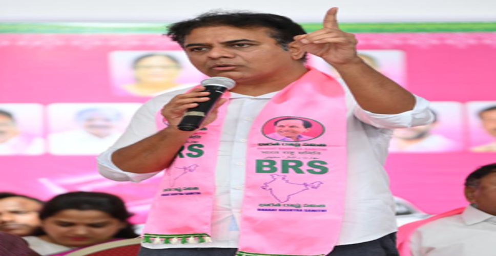 BRS targets in Telangana govt for penalising weavers