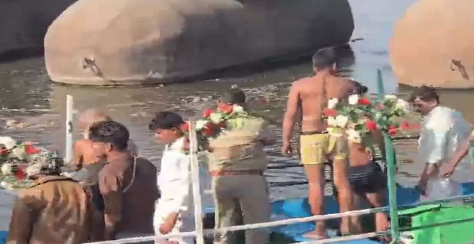 Tragic Boat Capsize in Yamuna: Six Confirmed Dead, Search for Missing Continues