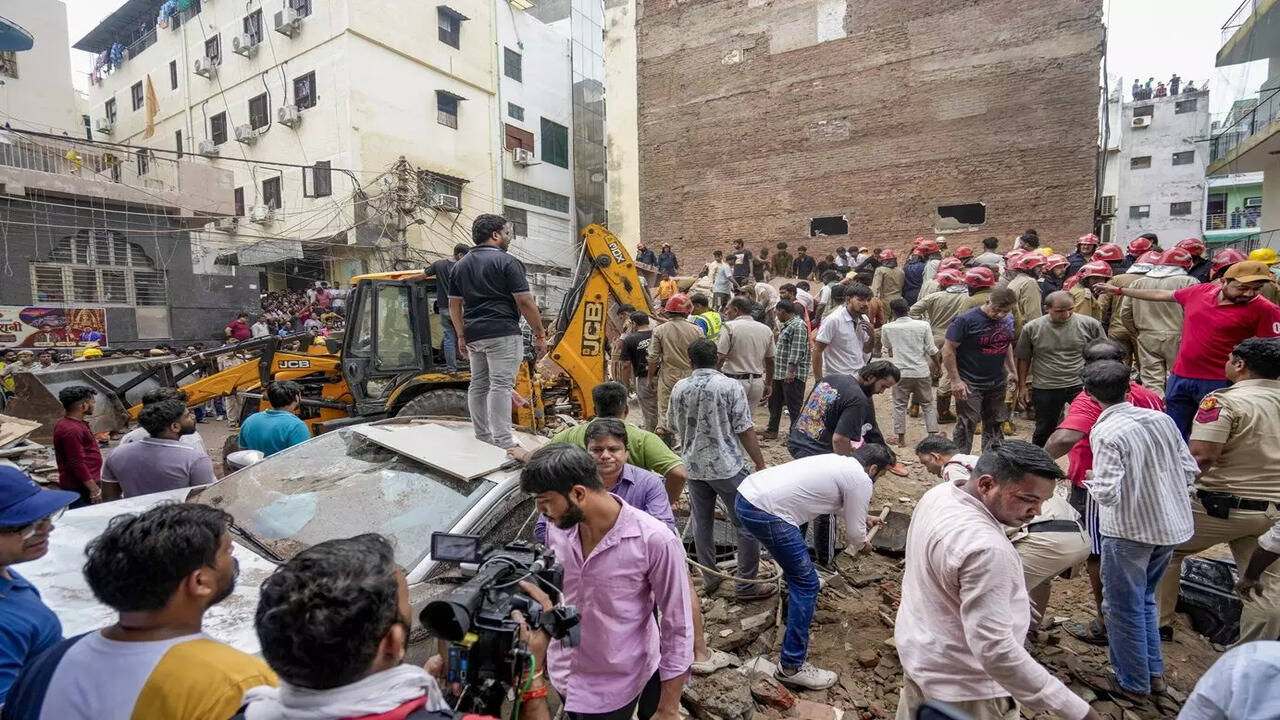 Tragic Building Collapse in South Delhi Claims One Life
