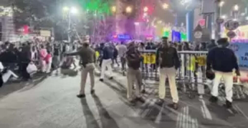Kolkata's New Year Celebrations: Over 260 Arrests and 1,300 Traffic Violations Recorded