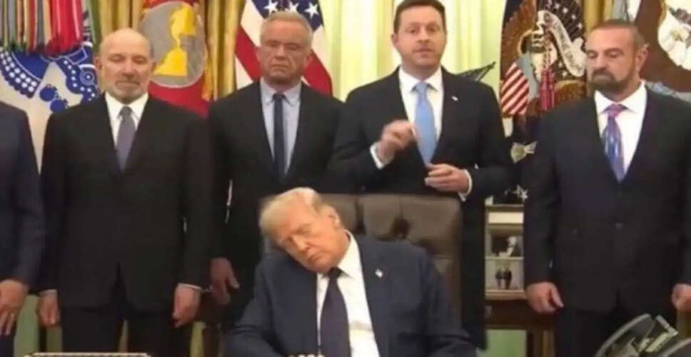 Trump Faces Criticism Over Drowsiness During Oval Office Event