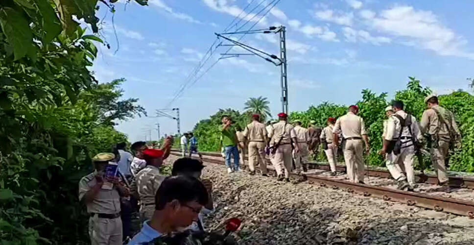 Tragic Train Accident in Mirzapur Claims Four Lives