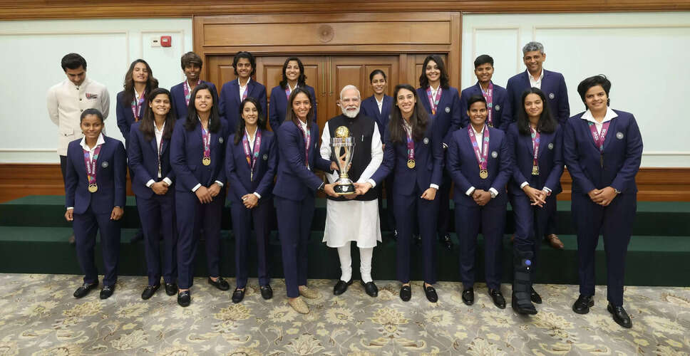 PM Modi Celebrates Indian Women's Cricket Team's Historic World Cup Victory