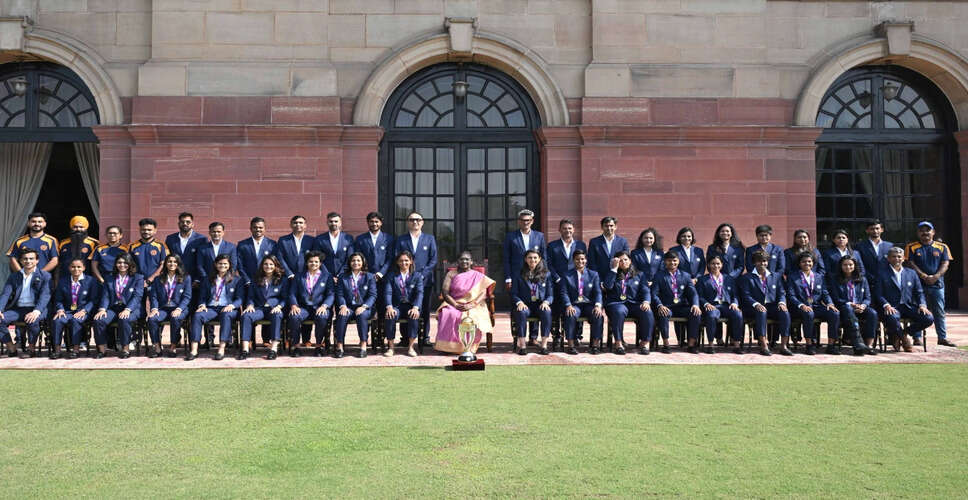 Indian Women's Cricket Team Celebrates World Cup Victory with President Murmu