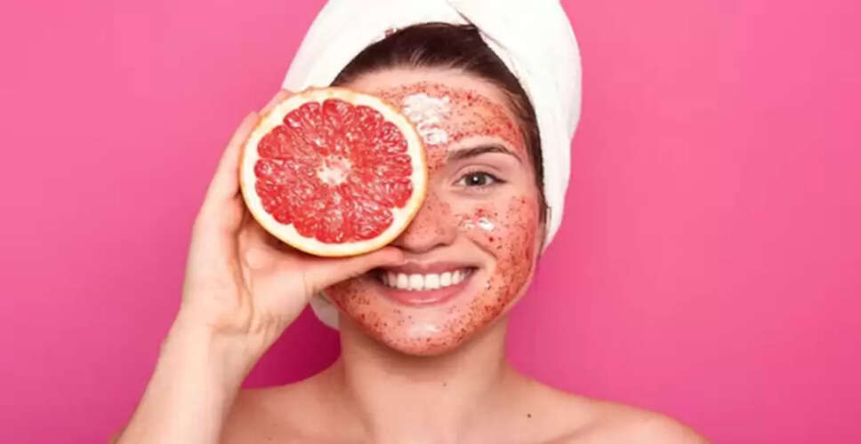 Revitalize Your Skin with a Homemade Tomato Face Pack
