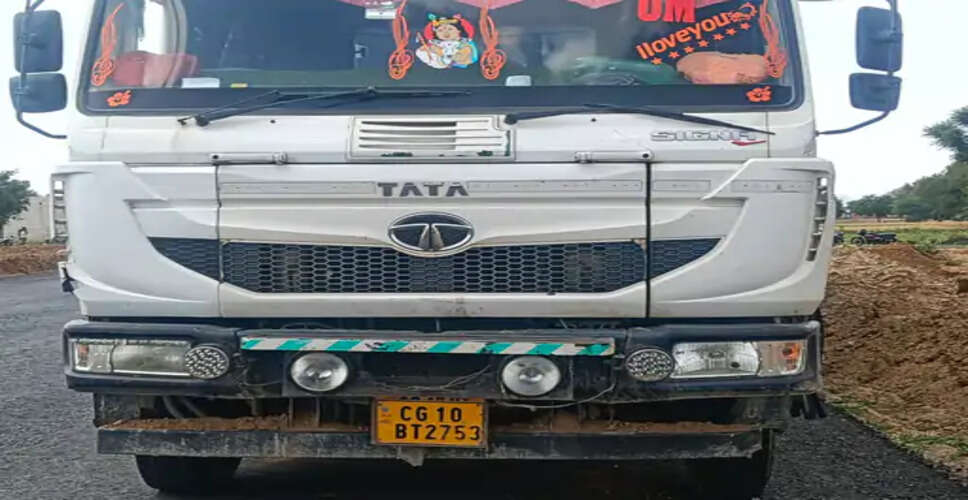 Serious Road Accident Injures Mother and Son on Nareheda Bypass