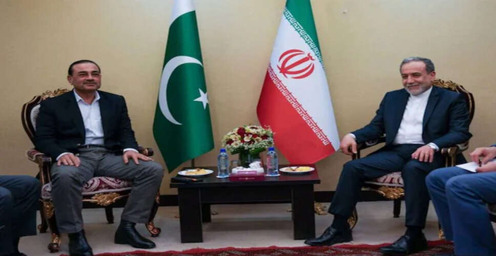 Pakistan's Army Chief Engages in Peace Talks with Iran Amidst Regional Tensions