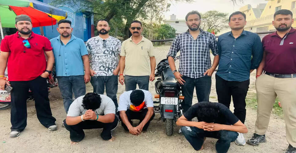 Nurpur Police Make Significant Drug Bust During Routine Patrol