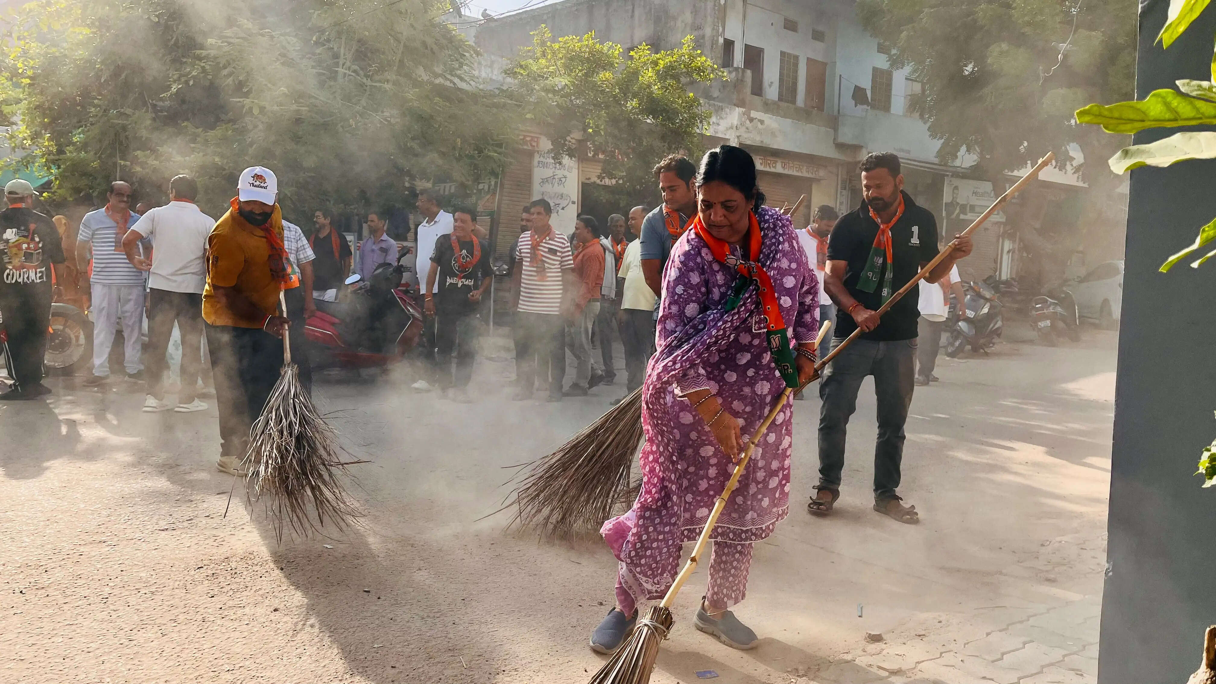 Community Cleanliness Drive Led by Councillor Pratibha Sharma in Jaipur