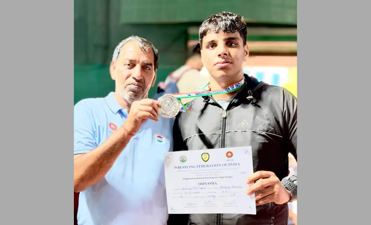 Himachal Wrestler Shauryaveer Yadav Shines with Silver at National Cadet Championship