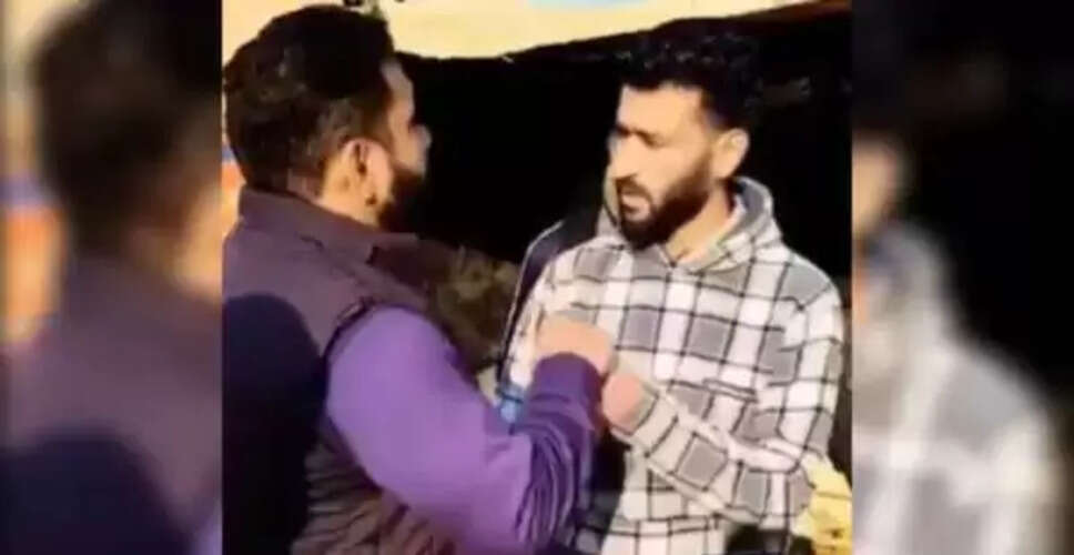 Kashmiri Shawl Seller Assaulted in Uttarakhand: Calls for Justice Grow