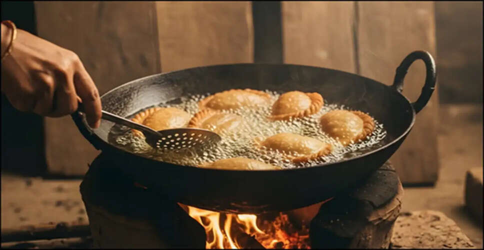 Essential Tips for Perfectly Frying Gujiyas This Holi