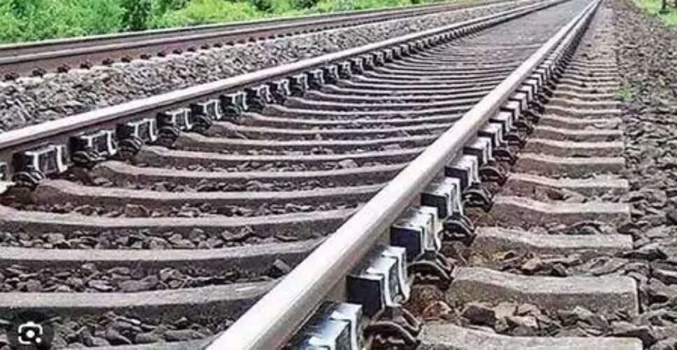 Tragic Train Accident Claims Lives of Six Pilgrims in Uttar Pradesh