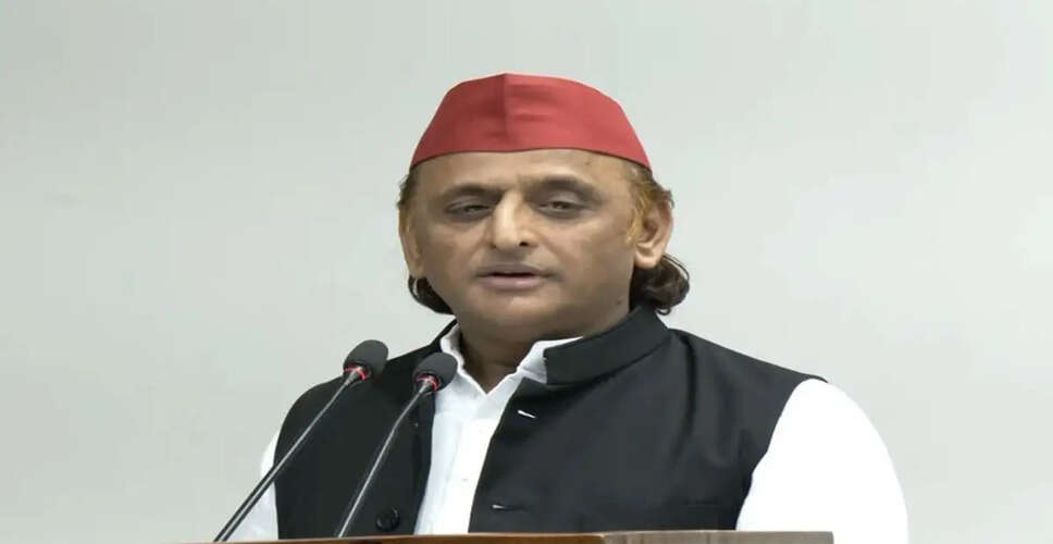 Akhilesh Yadav to Meet Mamata Banerjee Amid Political Turmoil in West Bengal