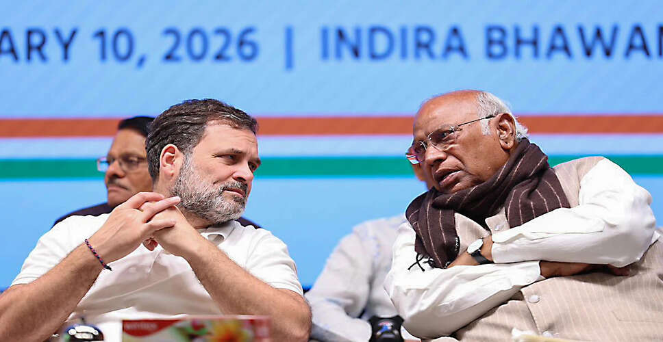 Congress Holds Midnight Meeting to Strategize Kerala Elections