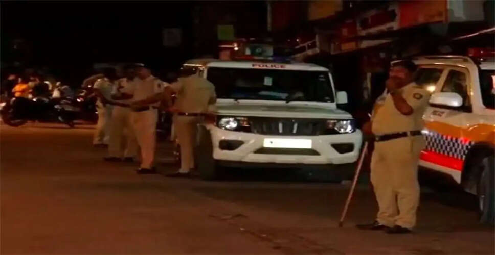 Tragic Incident at Mumbai Concert Leads to Police Investigation