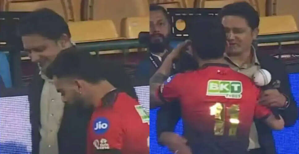 Virat Kohli's Heartwarming Reunion Before IPL 2026 Opener