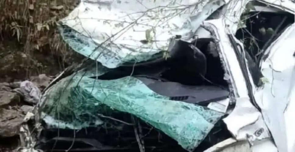 Tragic Tourist Vehicle Accident in Dalhousie Claims Lives of Two