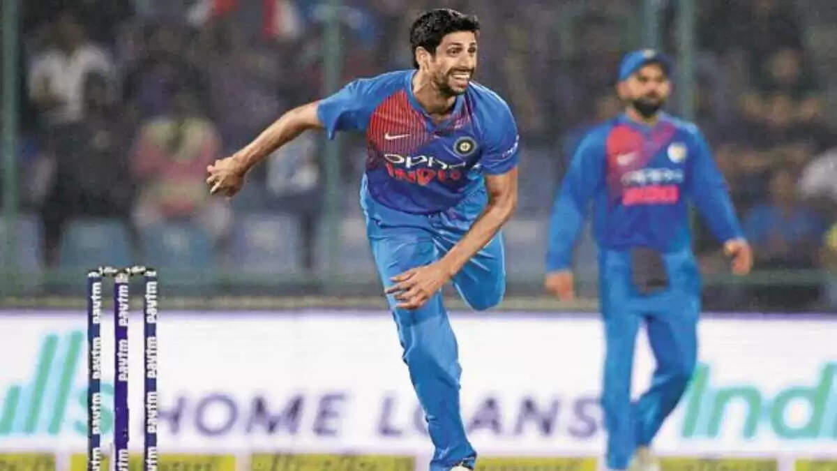 Indian Bowling Legends Offer Key Insights Ahead of England Test Series