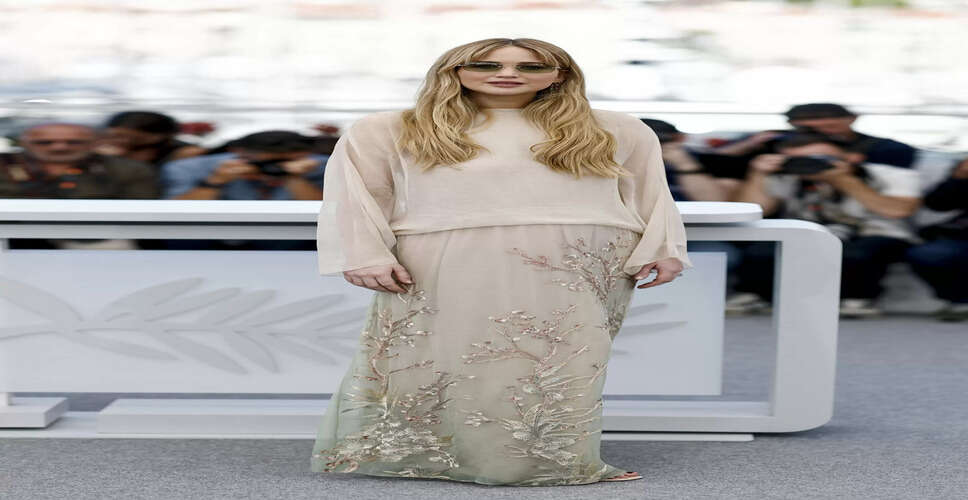 Die, My Love: A Cannes Sensation with Jennifer Lawrence and Robert Pattinson