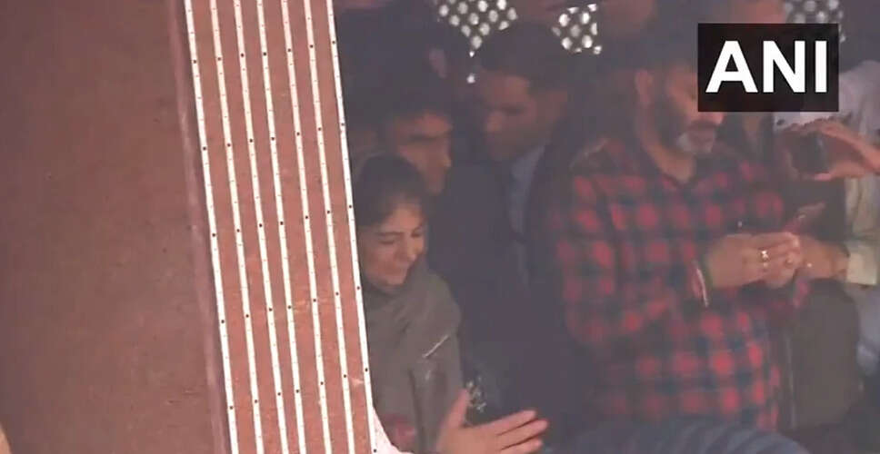 Mehbooba Mufti Celebrates Kheer Bhawani Festival, Advocates for Peace in Jammu and Kashmir