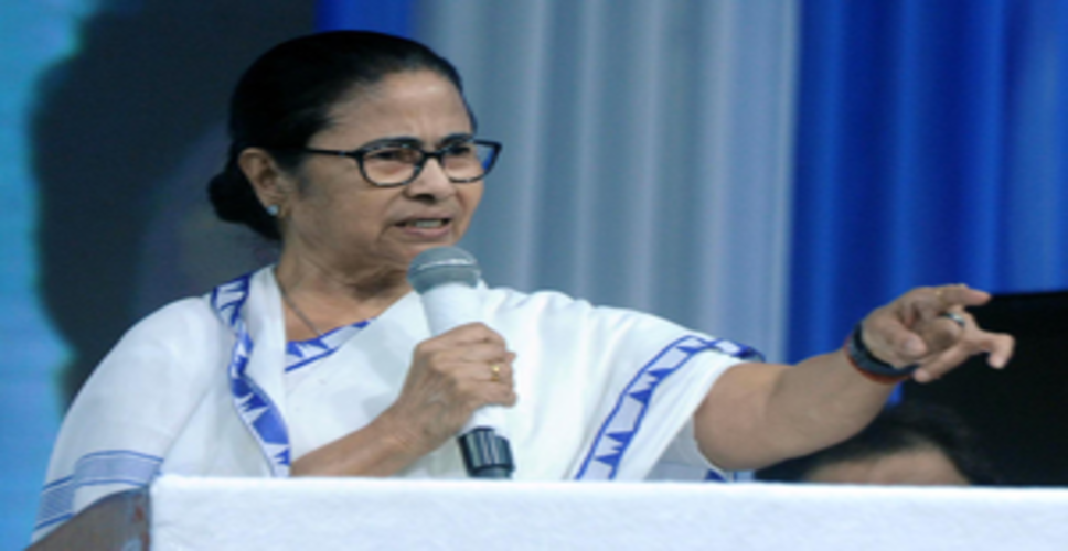 Mamata slams Centre over police action on protesting farmers